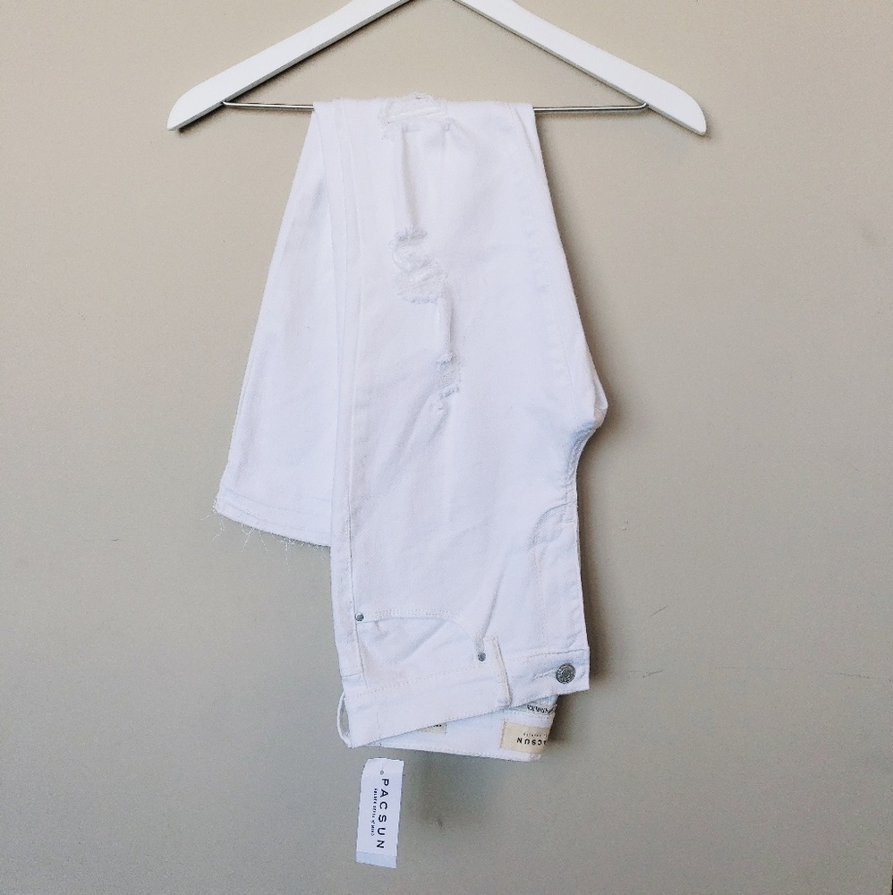 NWT Pacsun distressed white jeans